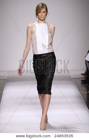 Gianfranco Ferre ฤดูใบไม้ร่วง/ฤดูหนาว 2011 คอลเลกชัน - มิลาน