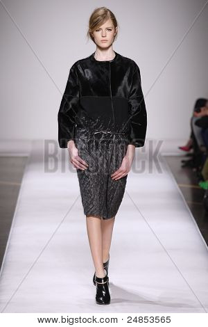 Gianfranco Ferre ฤดูใบไม้ร่วง/ฤดูหนาว 2011 คอลเลกชัน - มิลาน