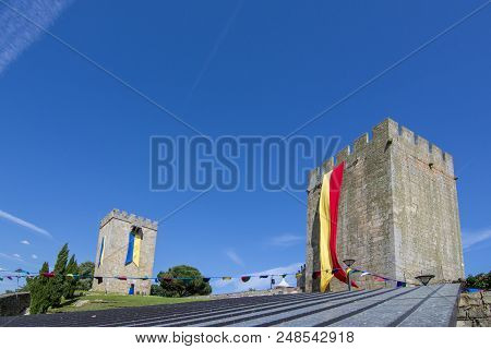 Pinhel, Portugal, June 2017: Celebration Of The Medieval Fair In The Walled Enclosure Of The Castle 