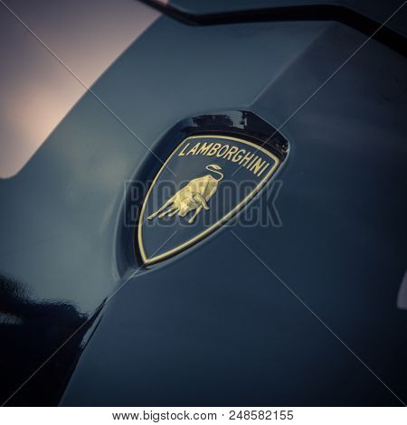 Vintage Tone Lamborghini Logo On 2018 Rose Gold Chrome Aventador