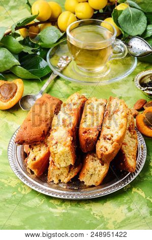 Italian Almond Biscotti