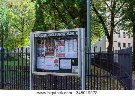 Berlin, Germany- October 5, 2019: Walking On An Autumn Day In The District Charlottenburg, Gierkepla