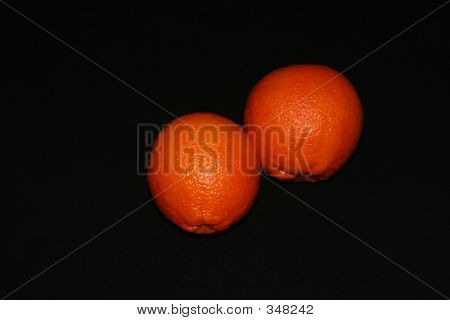 Kaksi appelsiinit