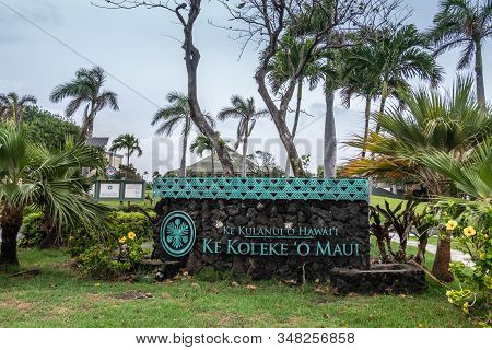 Kahului, Maui,, Hawaii, Usa. - January 12, 2020: Native Language Sign For University Of Hawaii, Maui