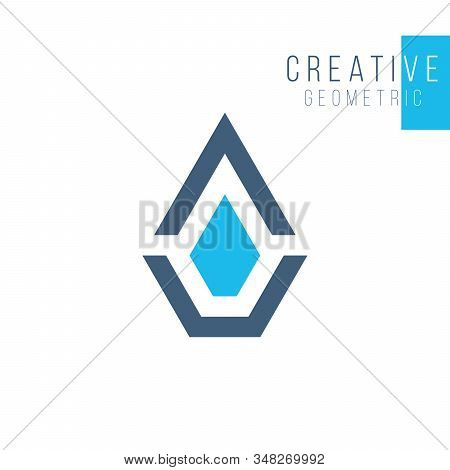 Geometric Diamond Logo Template, Jewelery Luxury Crystal Concept. Fashion Business Identity Concept.