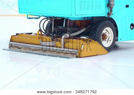 Special Machine Ice Harvester Cleans The Ice Rink