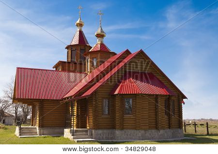 La nueva iglesia de madera.