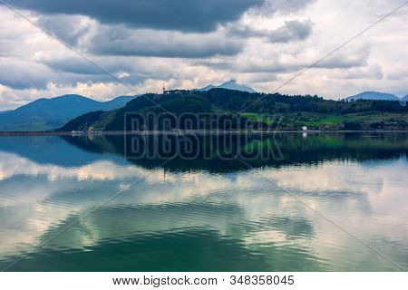 Lake Liptovska Mara In Slovakia. Wondeful Travel Destination Of High Tatras Mountain Ridge. Cloudy W