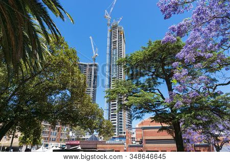 Sydney, Australia - November 12, 2016: Construction Of Altitude By Meriton Condominium Complex In Pa