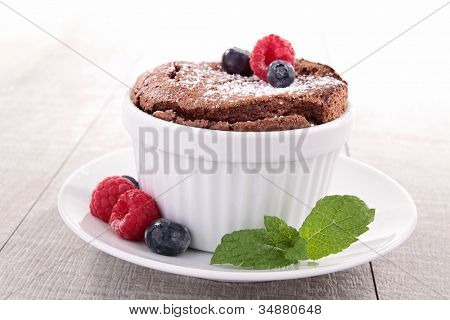 souffle ช็อคโกแลตและผลไม้