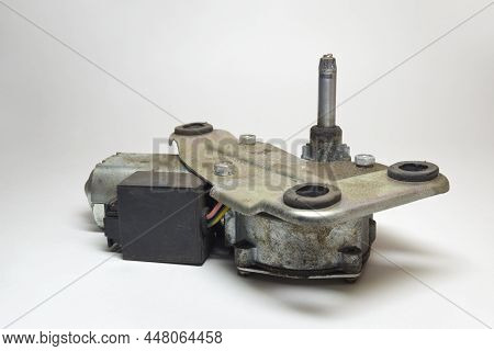 Rear Window Wiper Gear Motor Assembly With Integrated Relay, Metal Jagged Shaft, Elastic Installatio