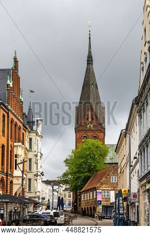 Flensburg, Germany - May 27, 2021: The Grosse Strasse At Flensburg, Germany At Daytime. It Is A Cent