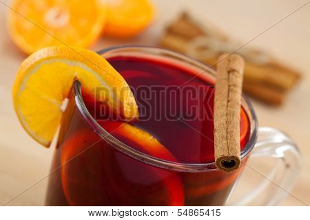 Mulled Wine With Cinnamon