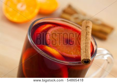 Mulled Wine With Cinnamon