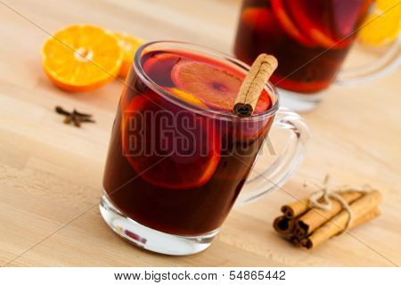 Mulled Wine With Cinnamon