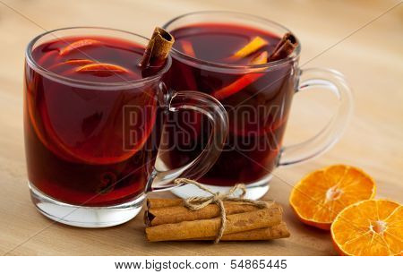 Mulled Wine With Cinnamon