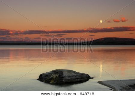 Yellowstone Monrise