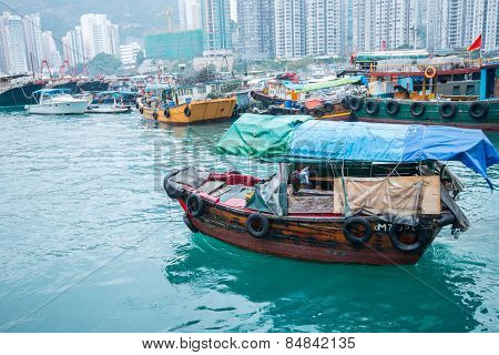 Hong Kong-march 12: Traditional Fishing Trawler In The Aberdeen Bay. Famous Floating Village
