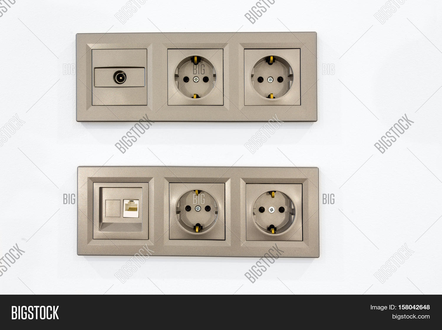 Розеточный блок на 4 для катушки. Розетку через 4. Wrc 4124 розетка 2-я з/к, горизонтальная. Дополнительная розетка от розетки. Parthenon white.