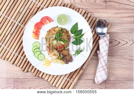 Fried Jasmine Rice In Green Curry With Mixed Meat.