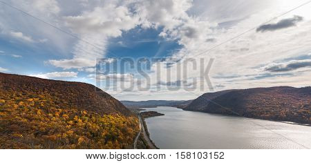 View of the hudson highlands and hudson river from breakneck ridge trail New York State