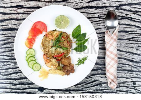 Fried Jasmine Rice In Green Curry With Mixed Meat.