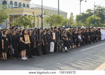 BANGKOK THAILAND - NOV 22 : The group of mourners in national ceremony for king Rama 9 at ministry of Defence while the funeral of king Bhumibol Adulyadej in Grand Palace on november 22 2016