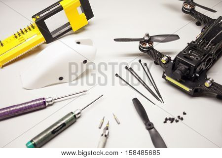 Repair maintenance drone fpv screws screwdriver tools