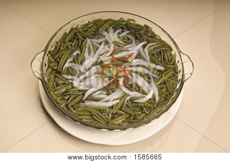 Acqua scudo e zuppa di Bianchetti