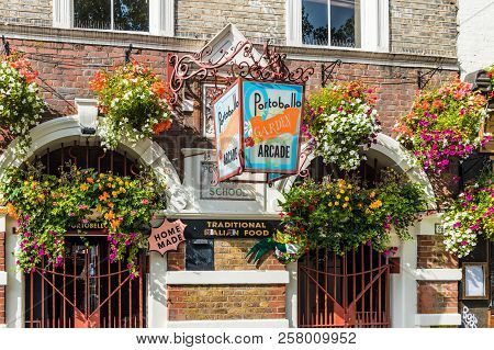 Notting Hilll London. August 2018. A View Of A Sign Outside A Pub In Notting Hill In London