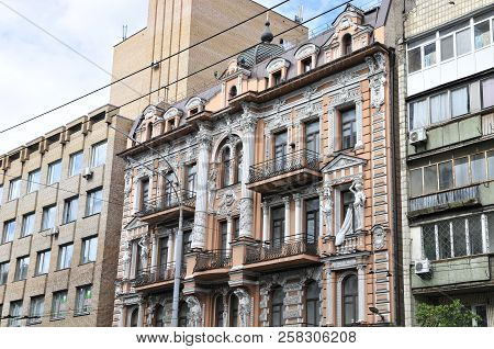 Kiev/ukraine - July 3, 2018: Profitable House On The Street. Saksaganskogo No. 96 (built 1898-1899 G