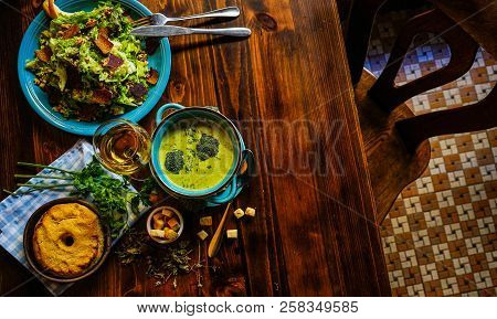 Rustic Dinner Set