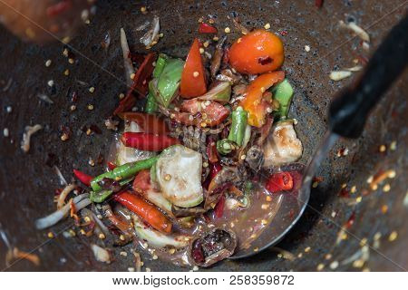 Papaya Salad Or Papaya Pok Pok (som Tum)