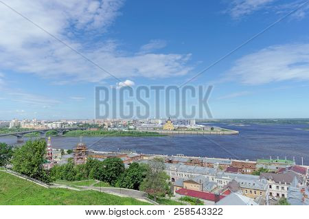 Nizhny Novgorod, Russia. - June 21.2018. View From The High Bank Of The Oka To Strelka Crossing The 