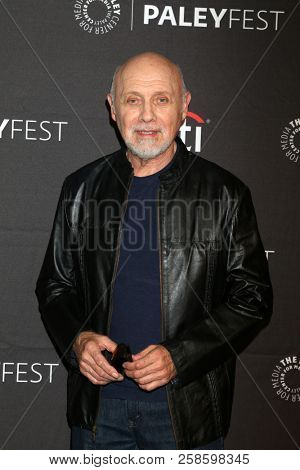 LOS ANGELES - SEP 13:  Hector Elizondo at the 2018 PaleyFest Fall TV Previews - FOX at the Paley Center for Media on September 13, 2018 in Beverly Hills, CA