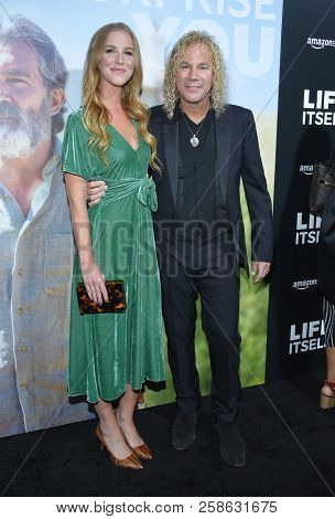 LOS ANGELES - SEP 13:  Gabby Bryan and Dave Bryan arrives for the 'Life Itself' Hollywood Premiere on September 13, 2018 in Hollywood, CA                