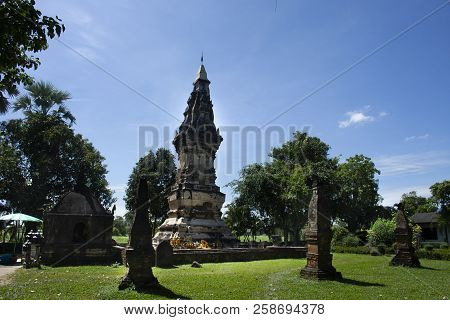 Chedi Or Stupa Phra That Kong Khao Noi In Yasothon, Thailand