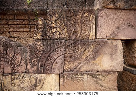 Stone Carved Bas-relief Of Banteay Srei Temple In Angkor Wat, Cambodia. Traditional Bas-relief On Ca