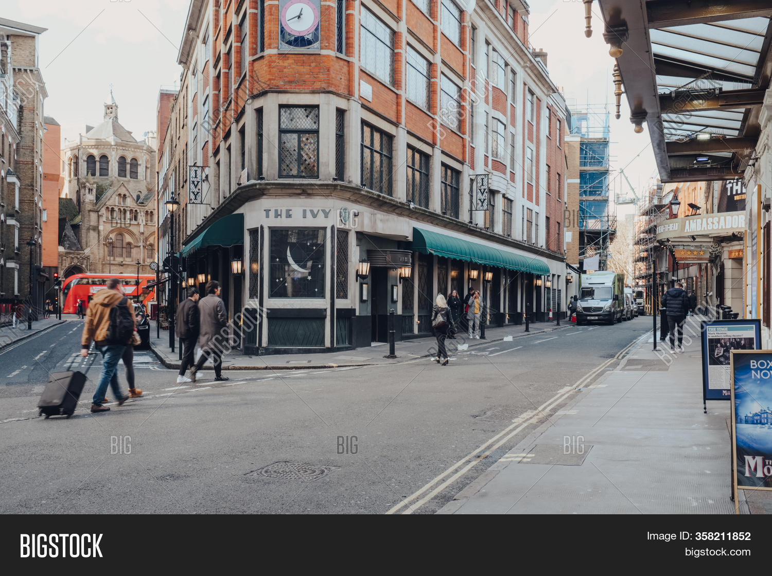 London Uk March 06 Image Photo Free Trial Bigstock