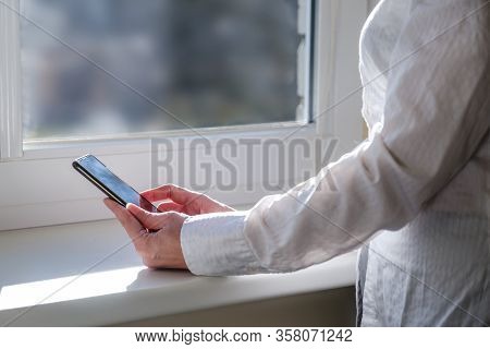 Woman Call Friends By Phone, Stay And Safer At Home For Self Quarantine To Stop The Coronavirus, Pan