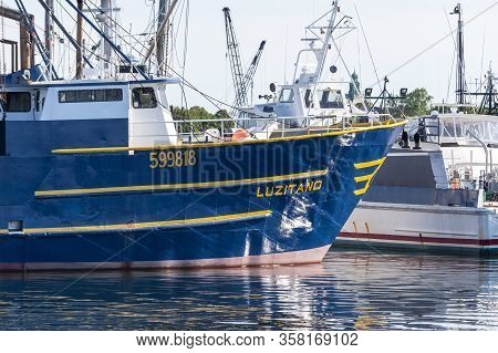 Fairhaven, Massachusetts, Usa - June 9, 2019: Sunlight Reflecting Off Bow Of Commercial Fishing Vess