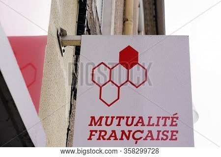 Bordeaux , Aquitaine / France - 02 21 2020 : Mutualite Francaise Sign Logo French Non-profit Health 