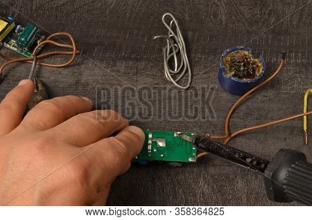 Soldering A Transformer To Reduce The Voltage On The Desktop