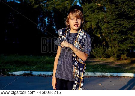 Teenger Blonde Boy Outdoor Park Lifestyle Portrait