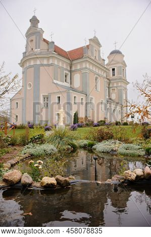 Architectural Monuments, Tourist Centers And Interesting Places In Belarus - Catholic Church Of St. 