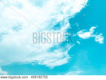 Abstract Cloudy Background, Beautiful Natural Streaks Of Sky And Clouds,\\nbeautiful Natural Landsca