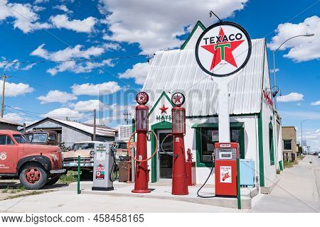 Rawlins, Wy - June 2, 2022: Old Texaco Gas Station Along The Highway In Rawlins, Wyoming
