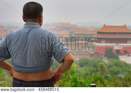 Beijing, China - July 18 2010 : The Sky Is Polluted With Smog Abobe The Main Landmark The Forbidden 