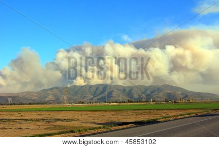 Harja palo savua, Camarillo, Kalifornia