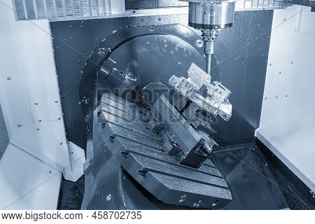 The 5-axis Machining Center Table-tilt Type Cutting The Aero Space Parts By Indexable Tool. The Hi-t